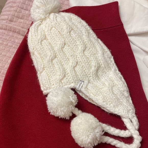 Warm Winter Hat - Picture 1 of 2